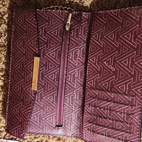 Wallet and Earring bundle - Picture 2 of 2